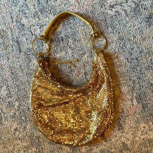 Gold sequin 90s bag. -small pocket inside